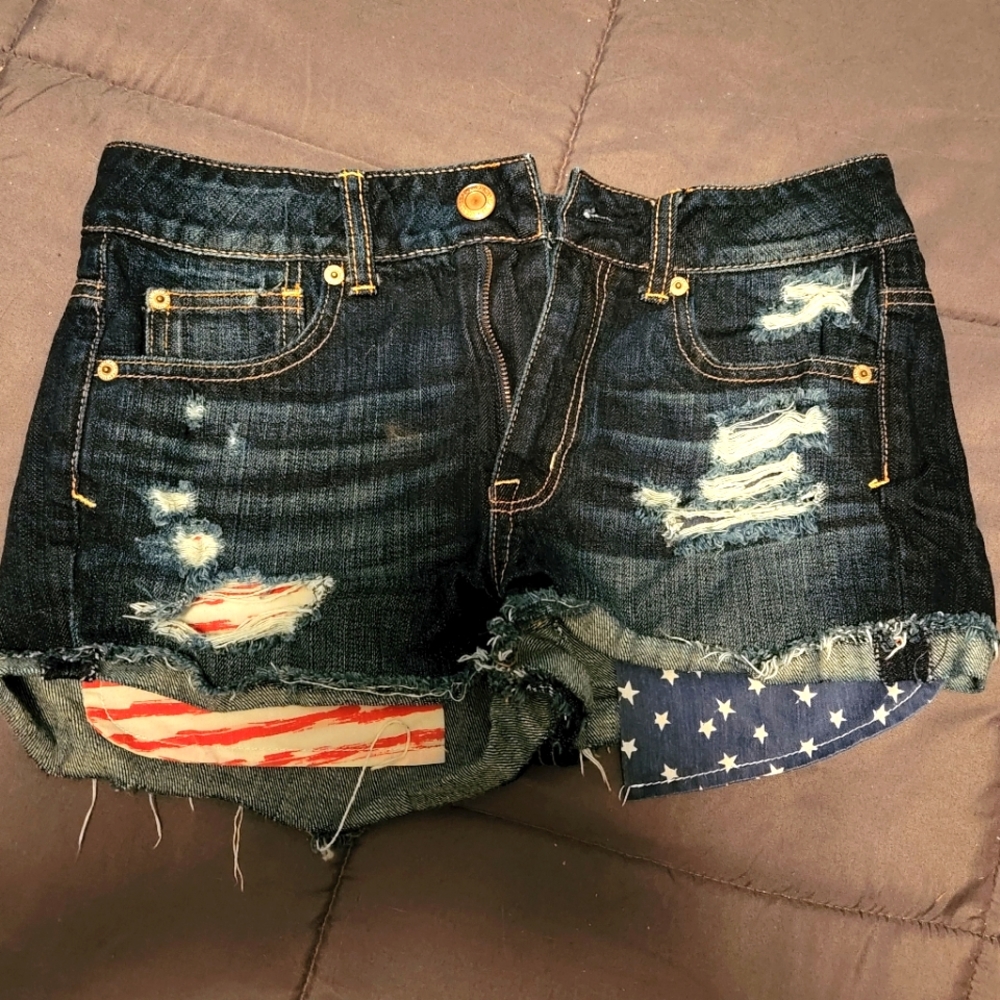 American Eagle outfitters high rise patriotic shorts size 4